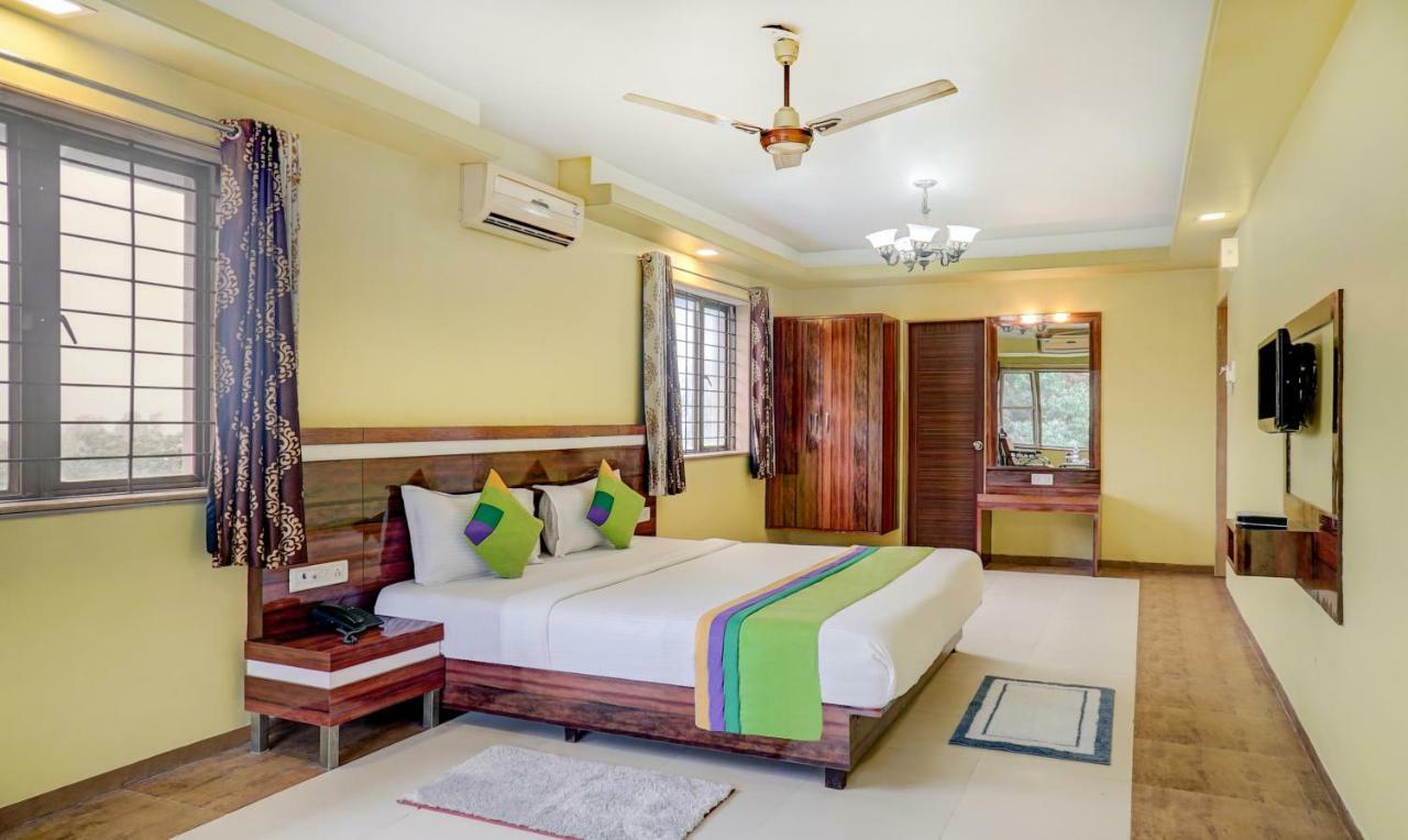 Mountview Resort & Spa Lonavala Exterior photo